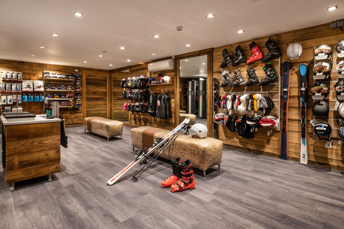 Manali skiroomx1350